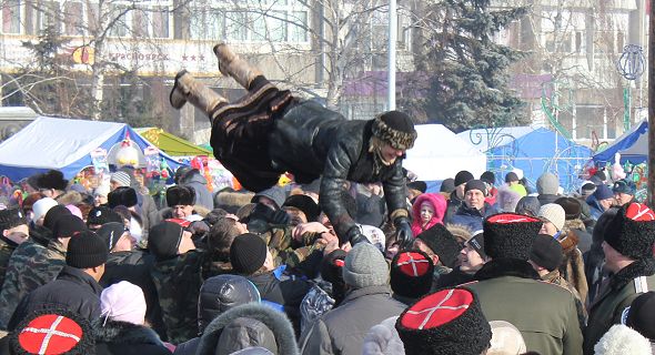 Масленичные гулянья на Театральной площади, Красноярск, 2012