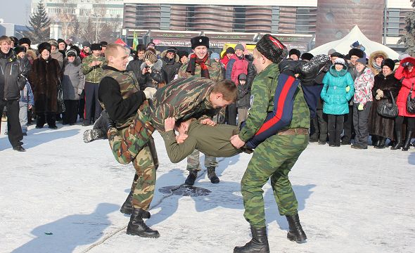 Масленичные гулянья на Театральной площади, Красноярск, 2012