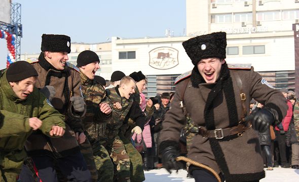 Масленичные гулянья на Театральной площади, Красноярск, 2012