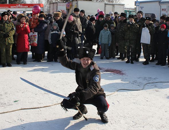 Масленичные гулянья на Театральной площади, Красноярск, 2012