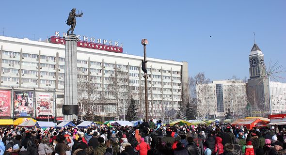 Масленичные гулянья на Театральной площади, Красноярск, 2012