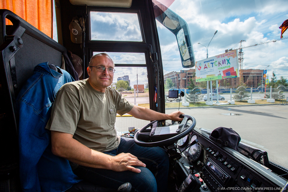 Водитель фестивального автобуса Александр