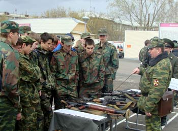 День призывника в Октябрьском районе